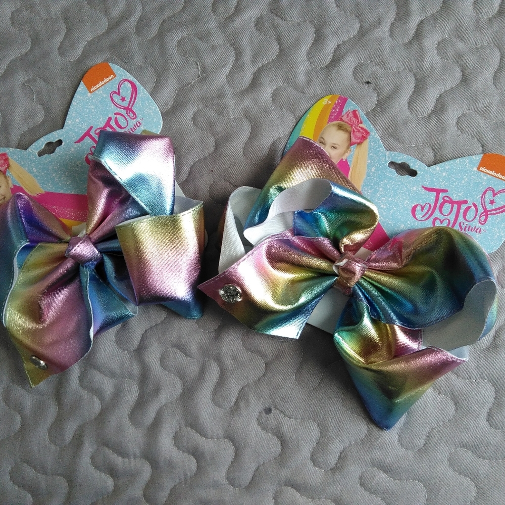 JOJO SIWA bows